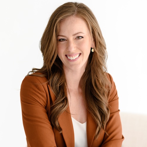 Lauren Duval's headshot