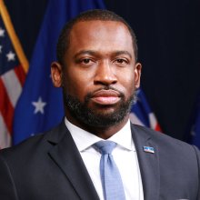 Levar Stoney's headshot