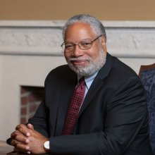 Lonnie Bunch's headshot