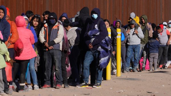 People immigrating at the US Southern border