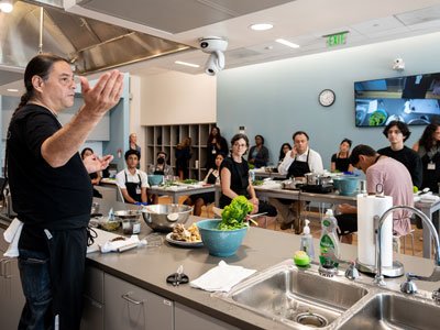 "Sioux Chef" presentation about food sovereignty